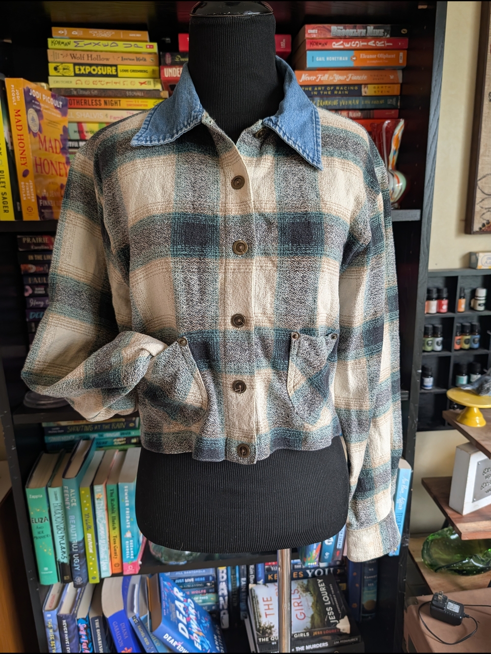 Vintage 100% Cotton Cropped Plaid Button Down Denim Collar Sz Lg Angelique